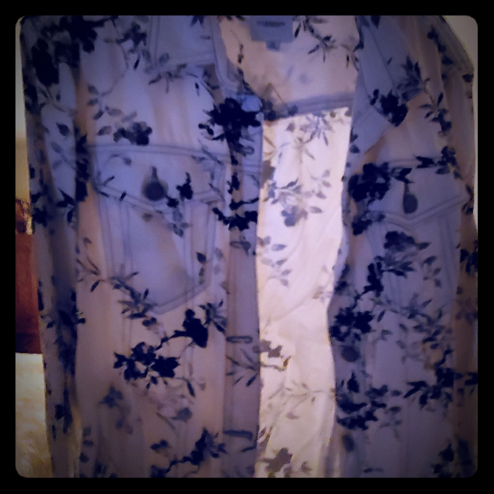 Jacket with black flower